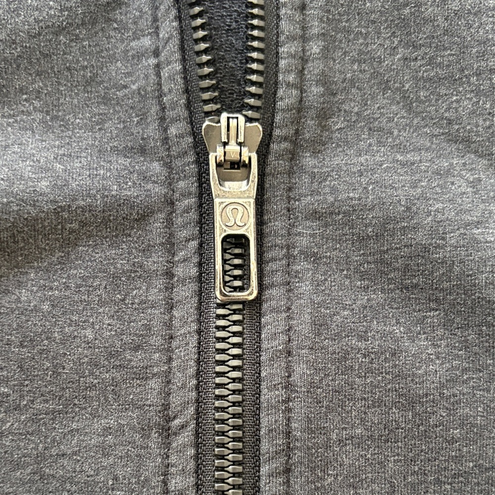 Lululemon Men's Charcoal Gray Zip-Up Hoodie Jacket - Picture 2 of 2